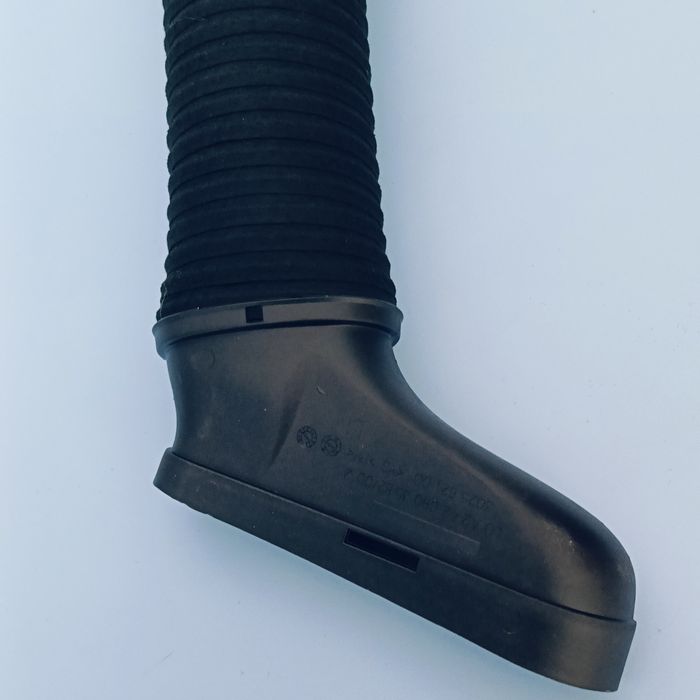 Въздуховод/маркуч въздушен филтър Mercedes M272 W204 W212 E300 E350