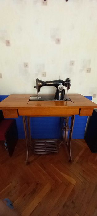 Крачна шевна машина