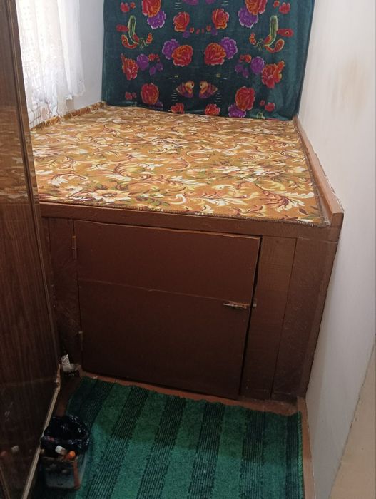 Surxandaryo viloyati Termiz shaxrida uy sotiladi.