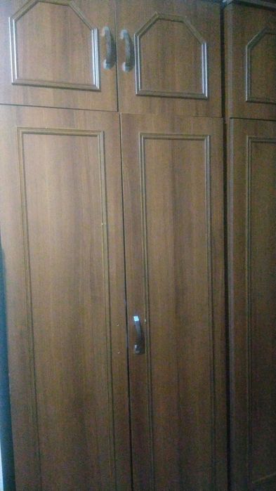 Екі шкаф сатам жғдаиы жаксы