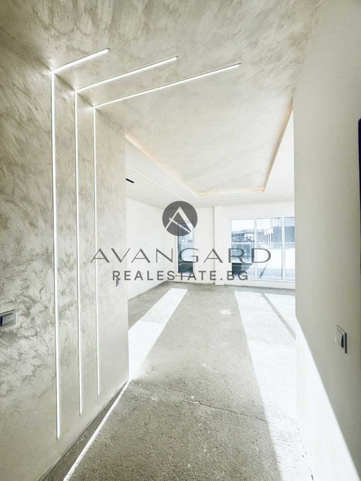 оф.24138 Тристаен пентхаус в сърцето на Смирненски