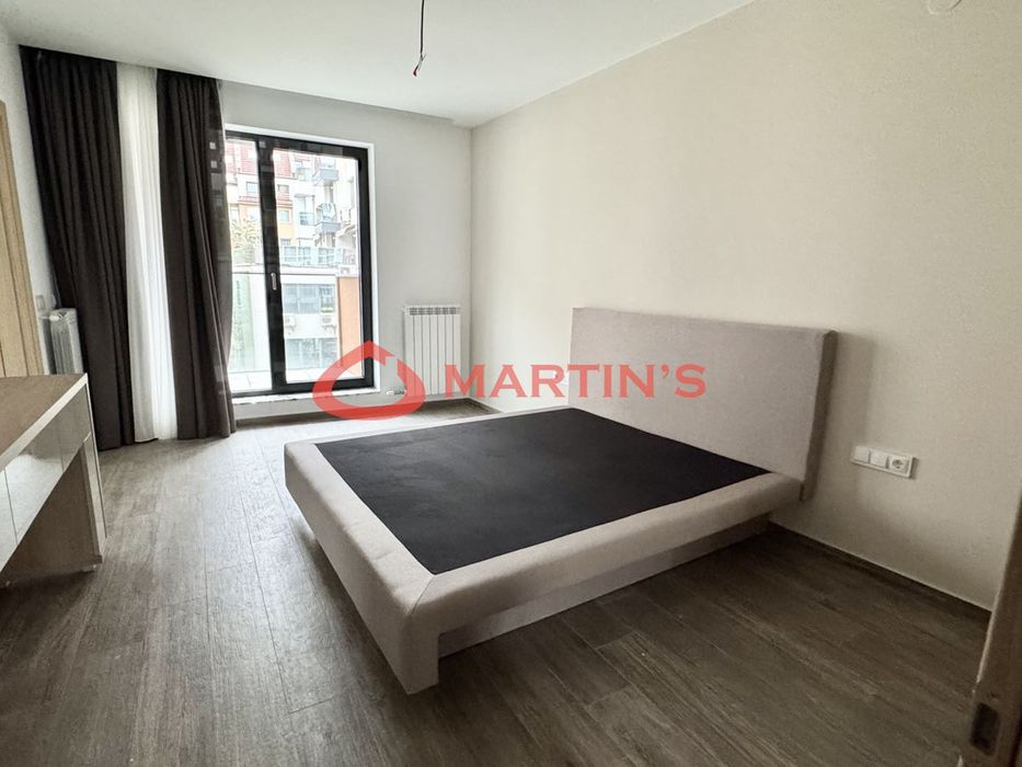 4-стаен в София-Оборище площ 185 цена 2000