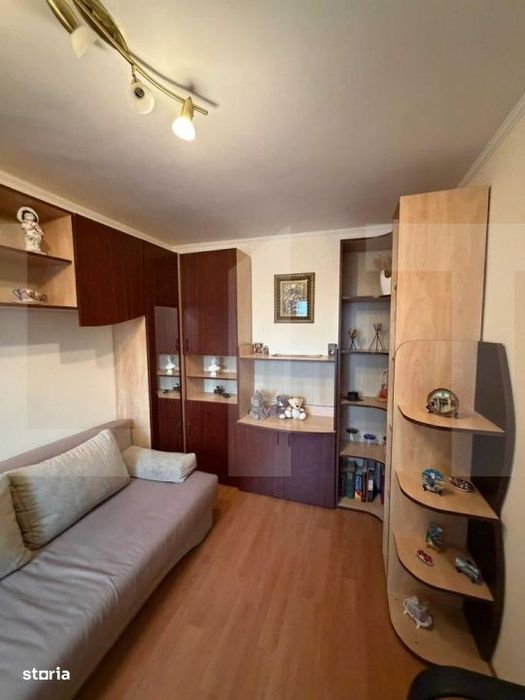 Apartament cu 3 camere, geam la baie, Vlaicu