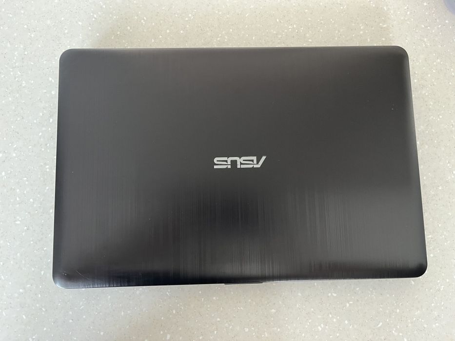 Asus X540UB продам, торг не уместен