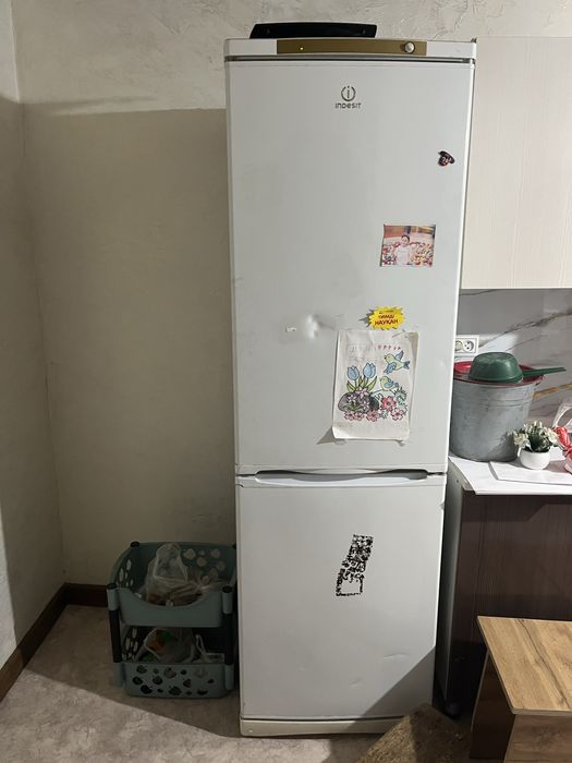 Продам холодильник 2 камерный