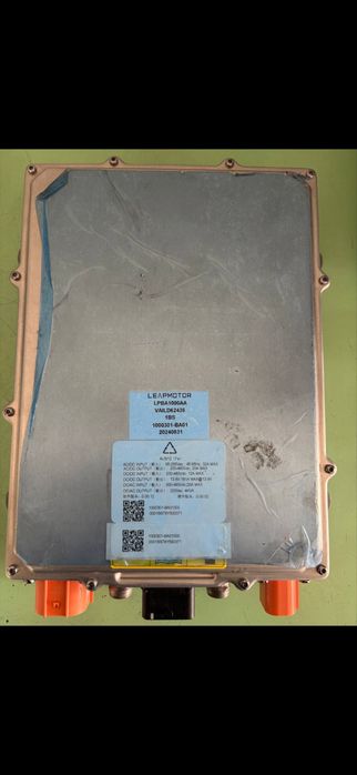 Leapmotor C10 AC/DC инвертор