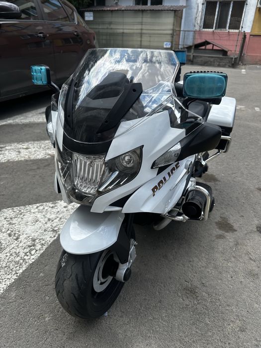 Vand motoreta bmw copii