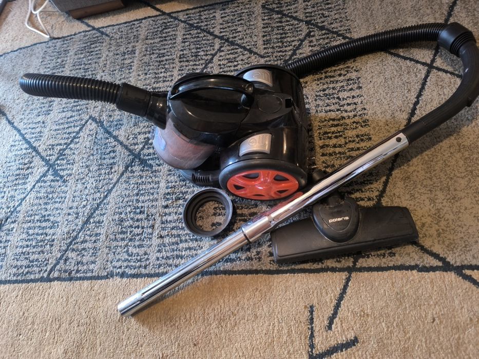 пылесос в рабочем состоянии