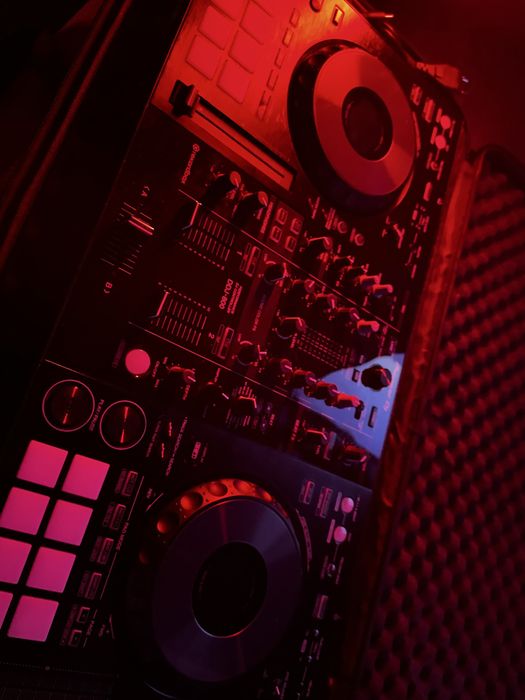 Pioneer DDJ-800 Диджей контроллер