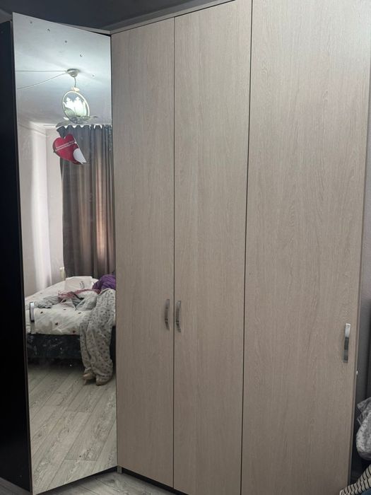 Продаю большой шкаф
