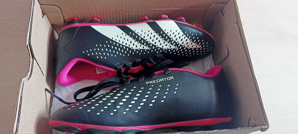 ##Adidas Predator Accuracy.4