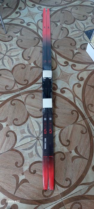 Ски бегачки чисто нови не използвани