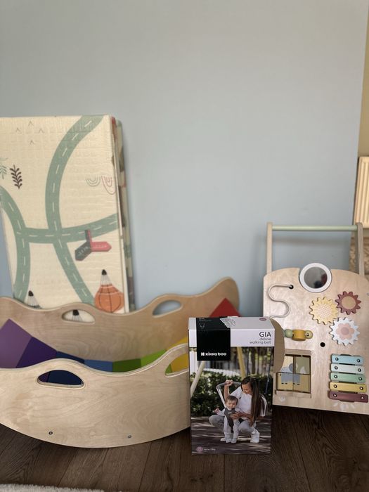 Бебешки люлки, проходилка, упкър, килимче, колан за прохождане