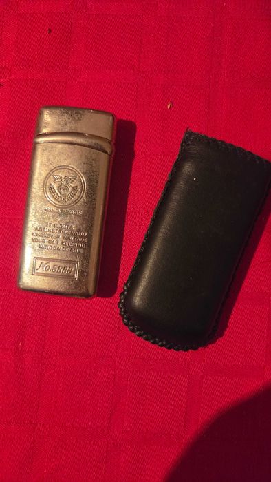 Bricheta antivant (wind-proof) Numarul 5888 cu husa de piele