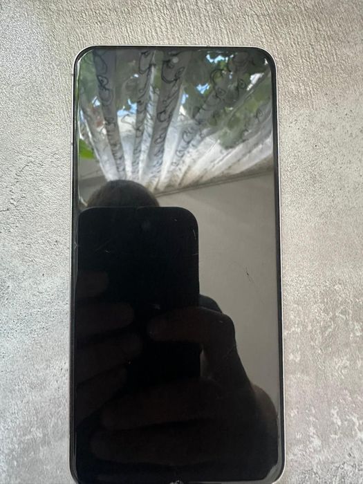 Samsung s22 128/8