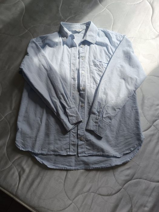 Продам ветровку 2000 тенге