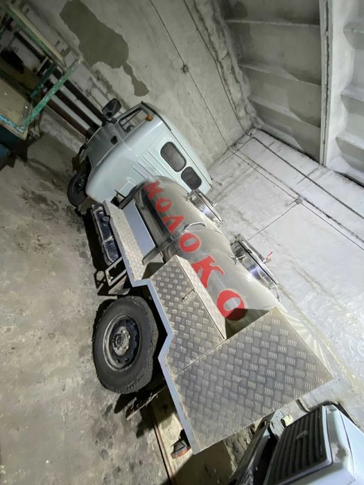 Продаётся УАЗ-3303 термоцистерна-молоковоз