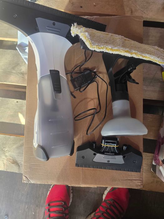 Aspirator de geamuri Karcher WV 2 Plus N