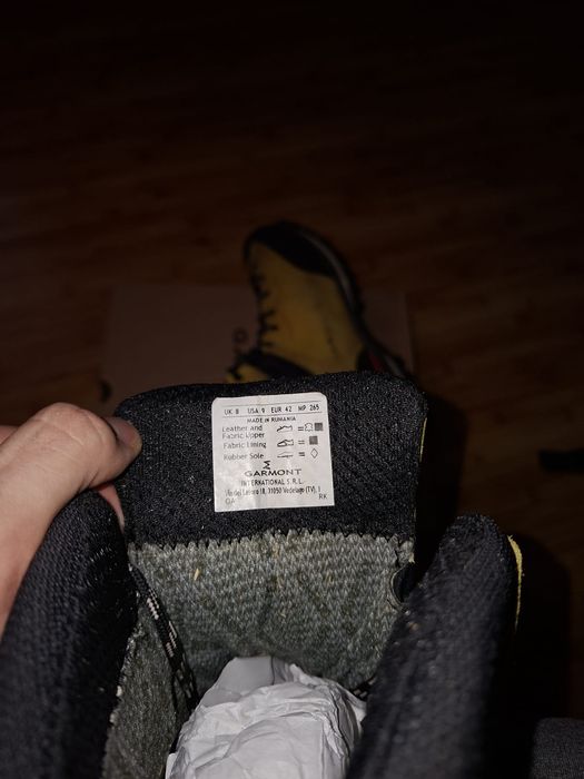 Vând bocanci de munte Garmont Ascent GTX