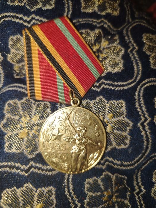 медаллар сотилади