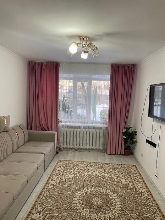 Продаются двухкомнатная квартира