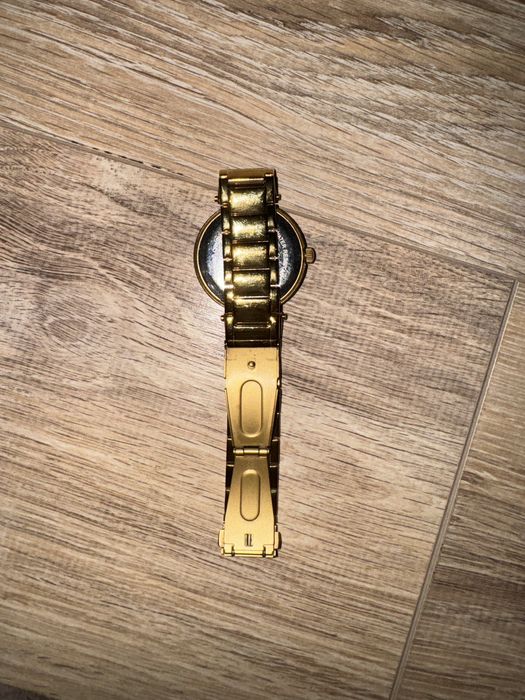 Наручные часы Adriatica женские