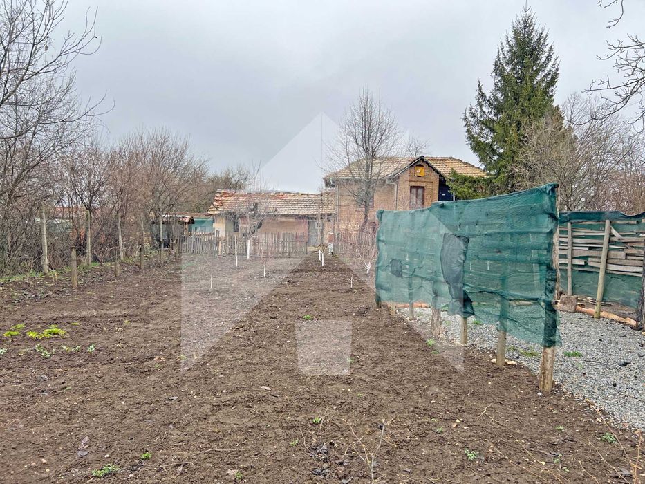 Продава се Къща в Нови пазар - 100 кв.м за 143 €/кв.м - Снимка #21