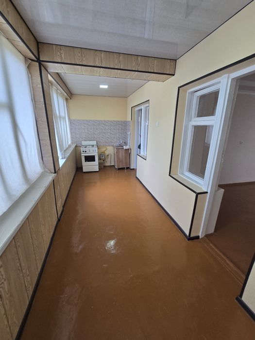 Срочно продаётся 1 комната перед 2 ком на 4 этаже Гагарин ор 51 школа