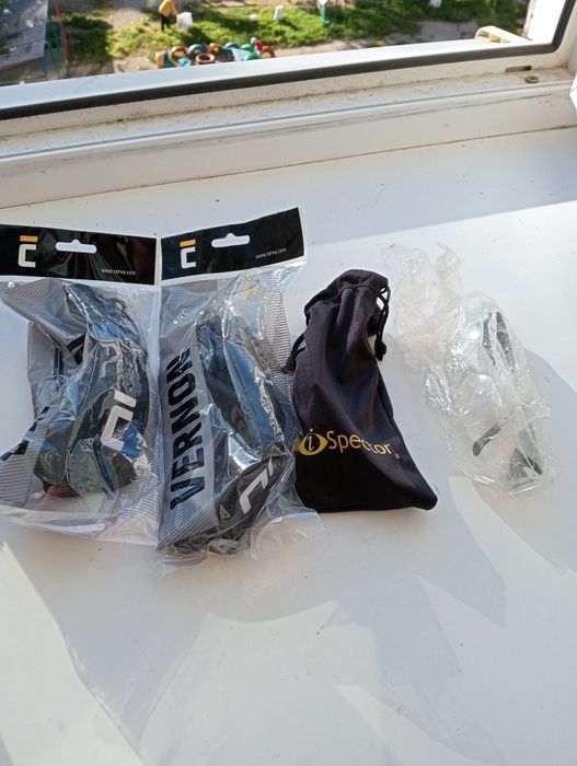 Продам защитные очки.