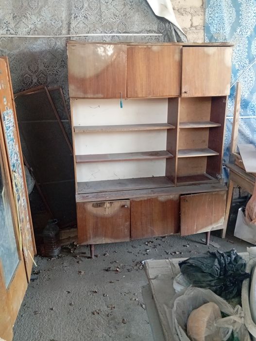 Продается старый мебель