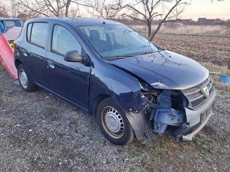 Dezmembrez Dacia Sandero 1.2 benzina 2014 si 1.5 DCI
