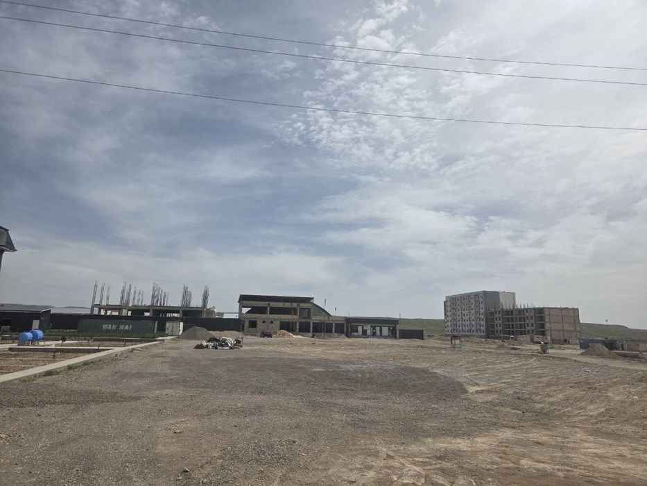 Zarafshon shahrida yer sotiladi