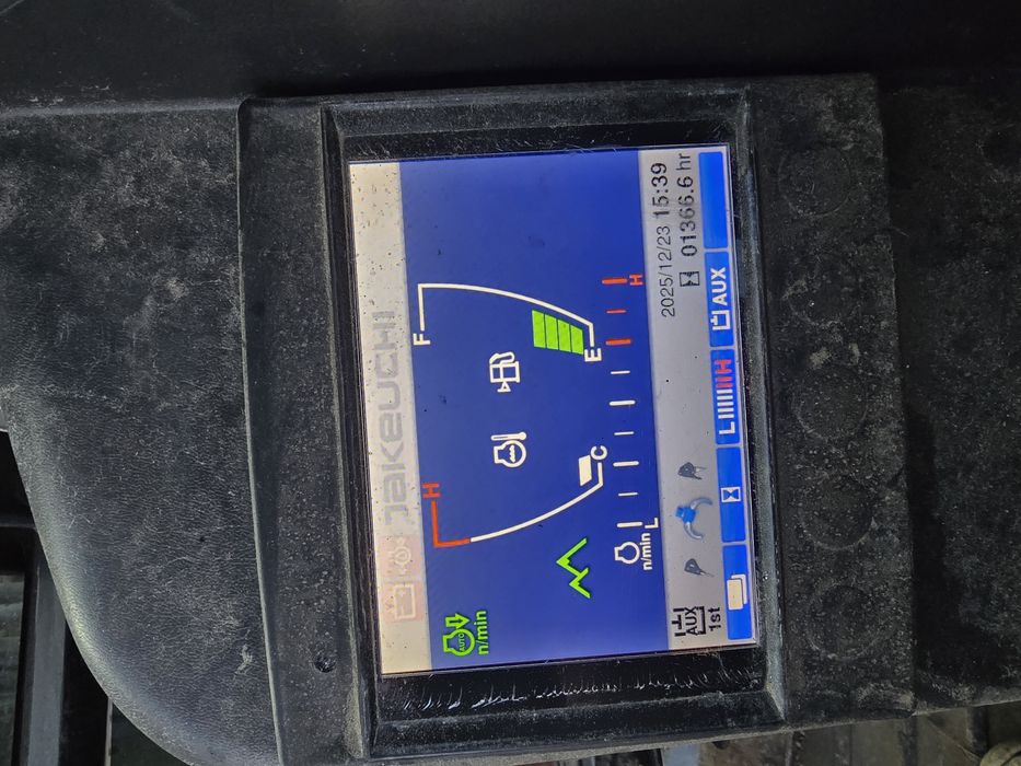 Vând miniexcavator takeuchi tb230 plus trailer