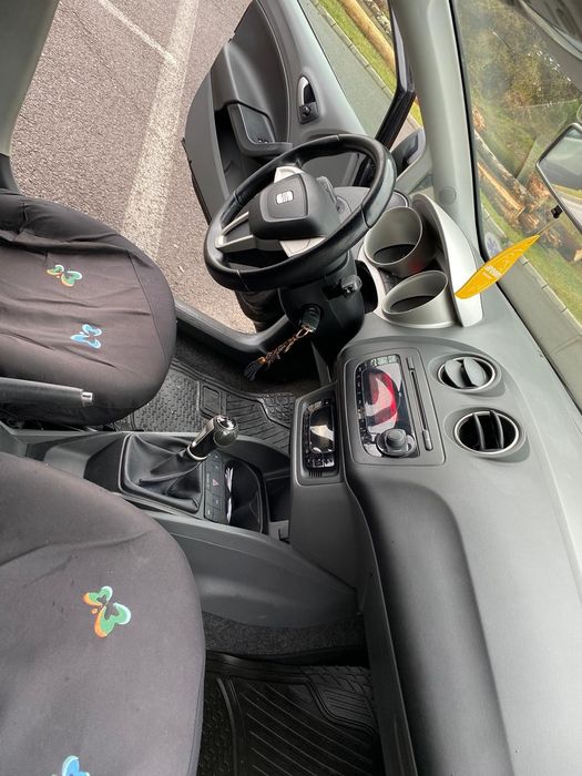 Vând masina Seat Ibiza