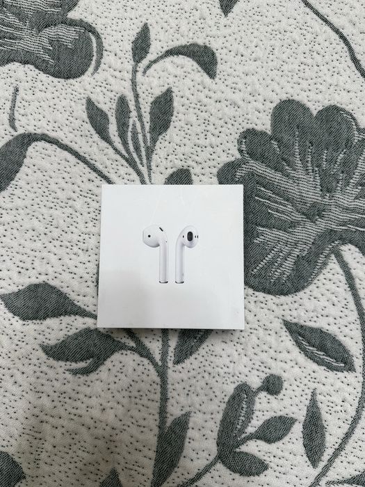 Наушники AirPods