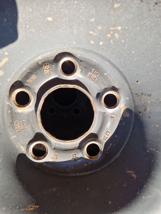 Anvelope 185 60 15 cu jante vw polo