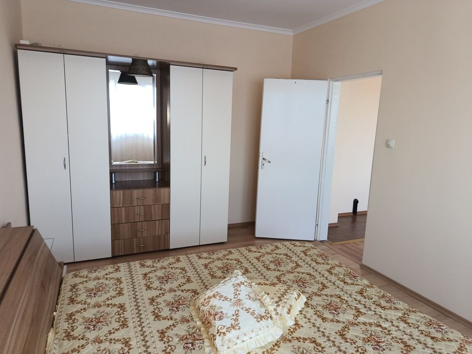 Дава се под наем Двустаен апартамент в Карлово - 67 кв.м за 229.5 € - Снимка #2