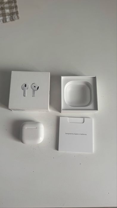 Оригинальные airpods 4