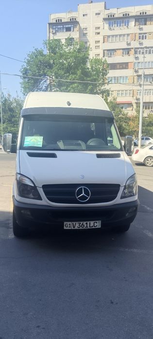 Mercedes sprinter sotiladi