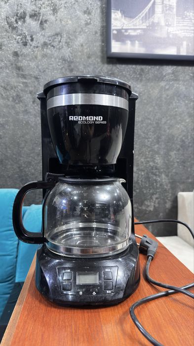 кофемашина Redmond RCM‑M1507 coffee maker
