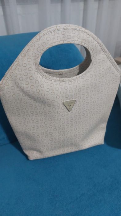 Geanta modernă GUESS de cumpărături
