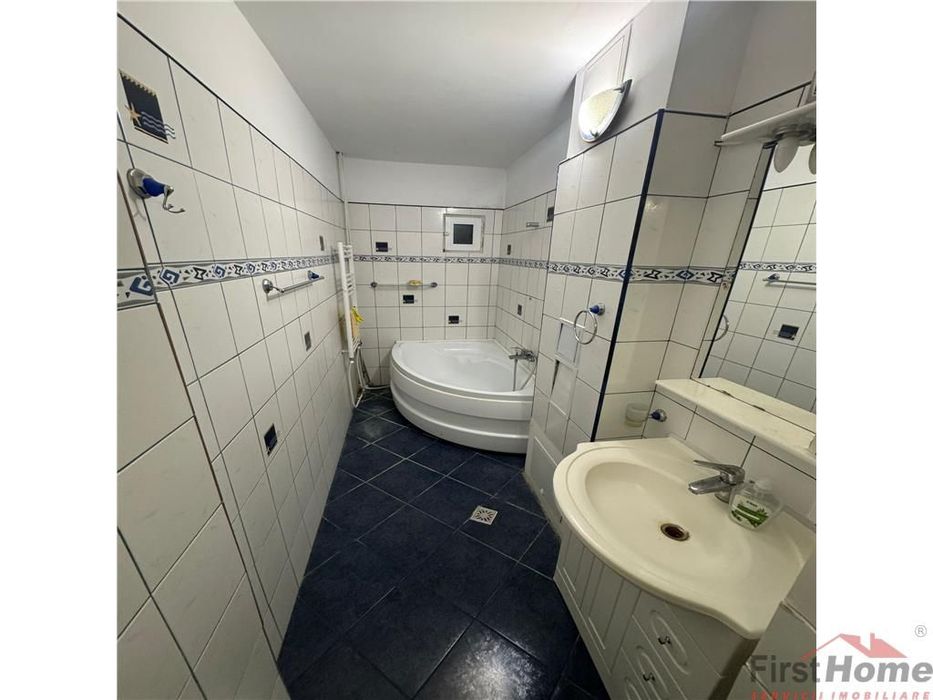 Apartament 3 camere, etaj 2, 75mp, zona Centrala , mobilat si utilat