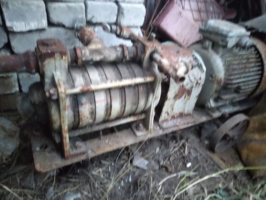 Продам насос электрический