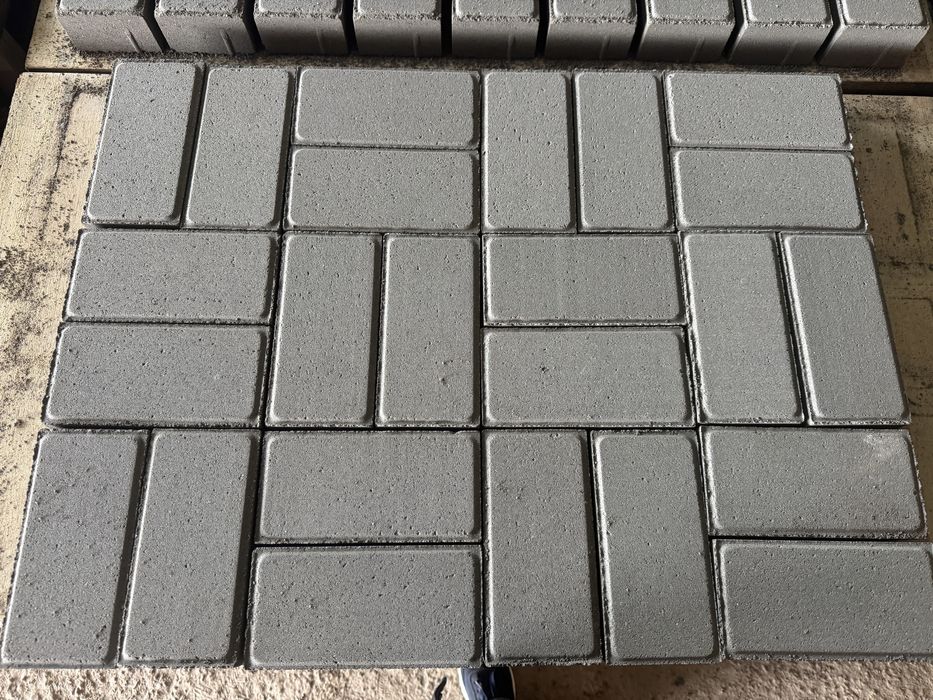 Бурсчатка и бордюр