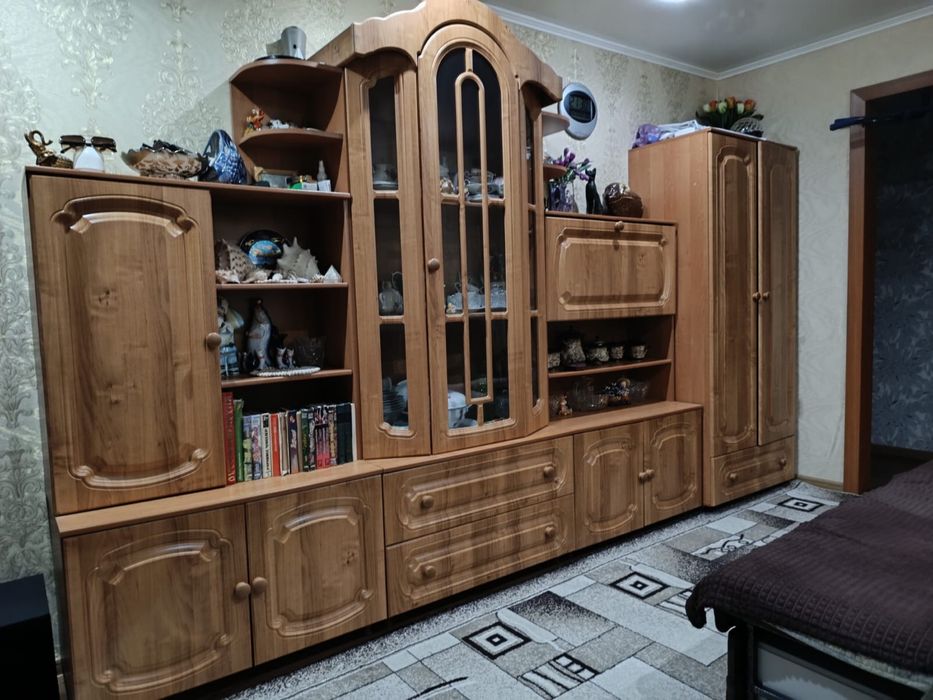 Продам стенку в отличном состоянии