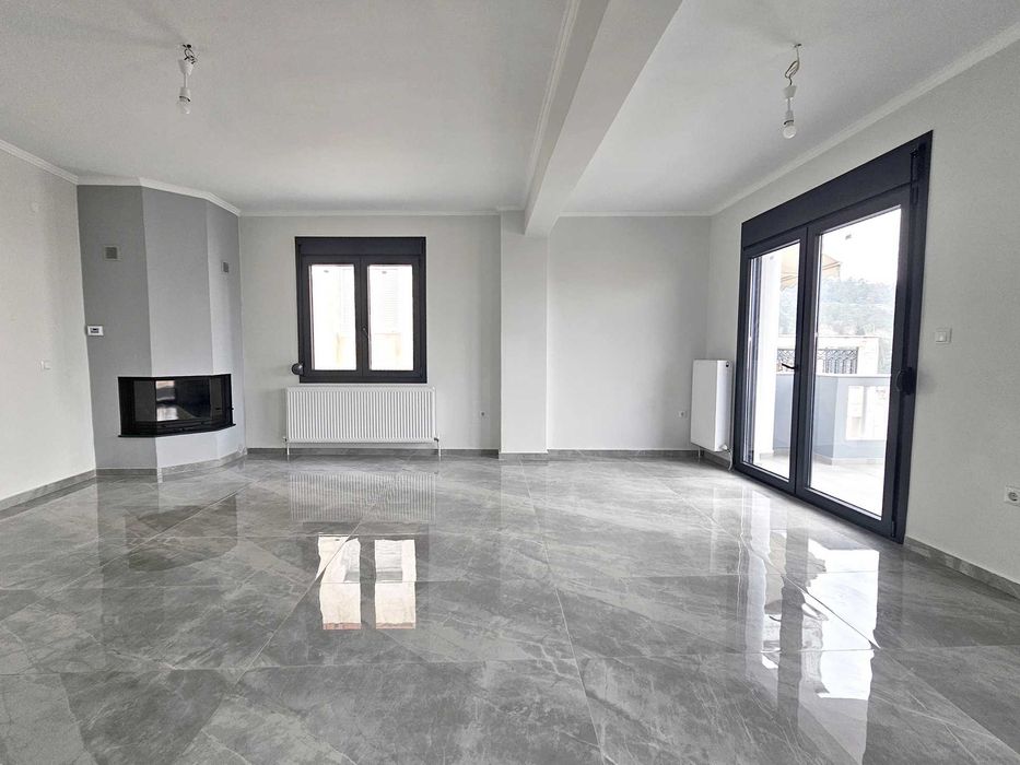 ЗА ПРОДАЖБА самостоятелна къща от 160 кв.м. в на Кавала (код 8160)