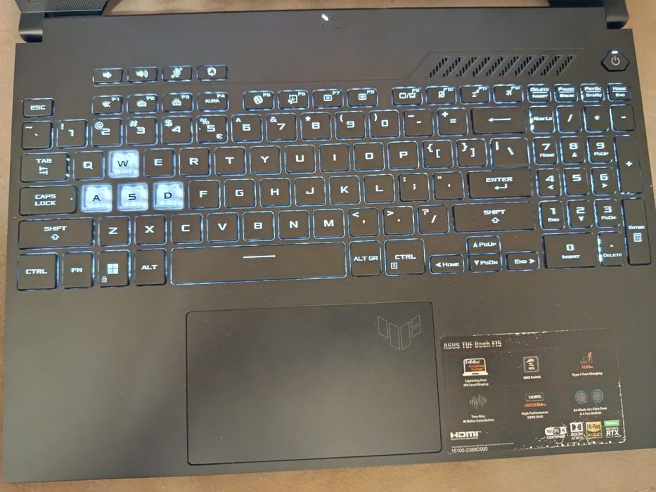 Laptop RTX 3050  cu i5  12450H 16GB DDR5  Display 144Hz