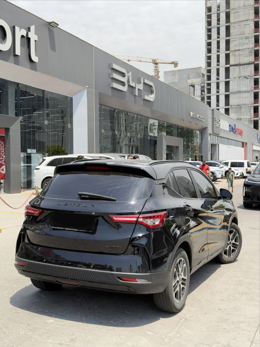 Jetour X50 qora 1.5 Turbo  2025 Qora