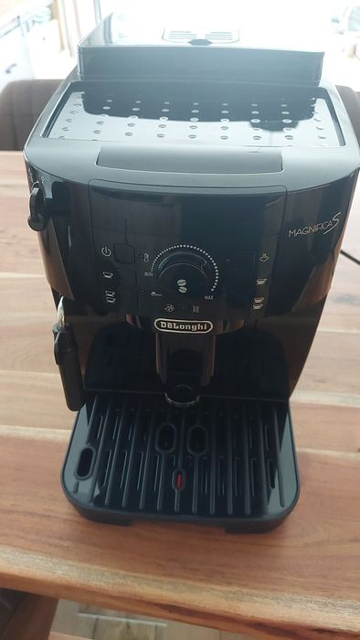 Espressor automat DeLonghi Magnifica S ECAM 12.121.B, garantie eMAG