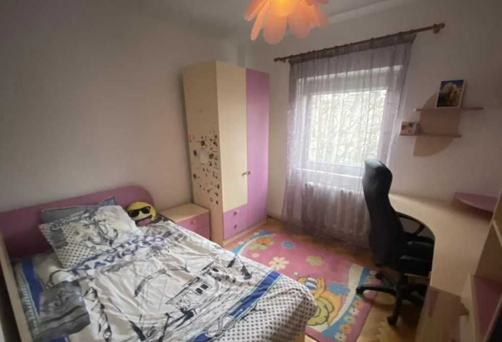 Дава се под наем Тристаен апартамент в Пловдив, Христо Смирненски - 90 кв.м за 255 € - Снимка #1